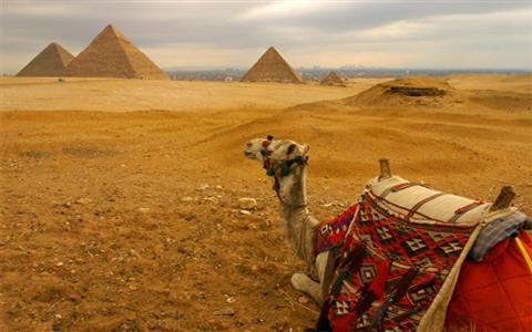 Cairo Day Tour to Pyramids with Felucca Trip